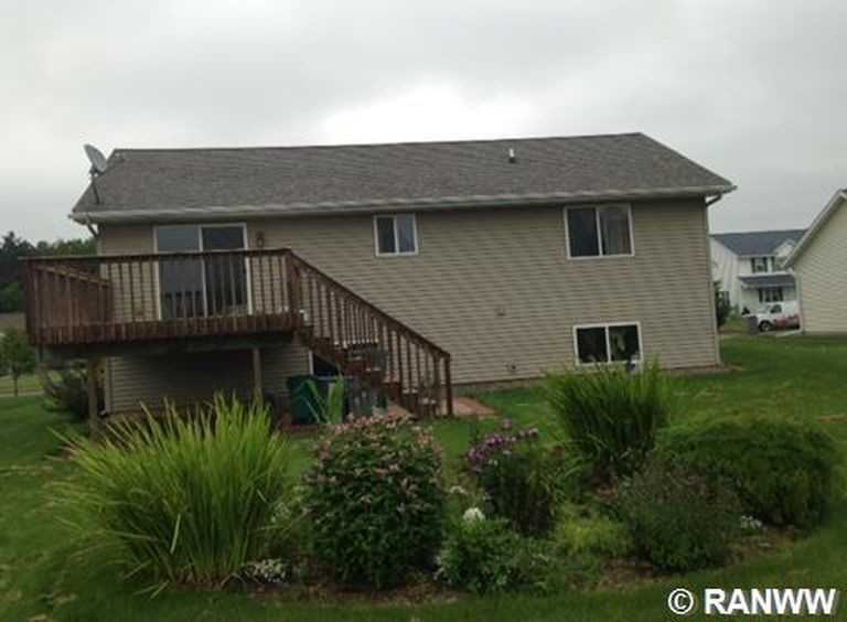 1824 Sherwood Blvd - Photo 3 of 13