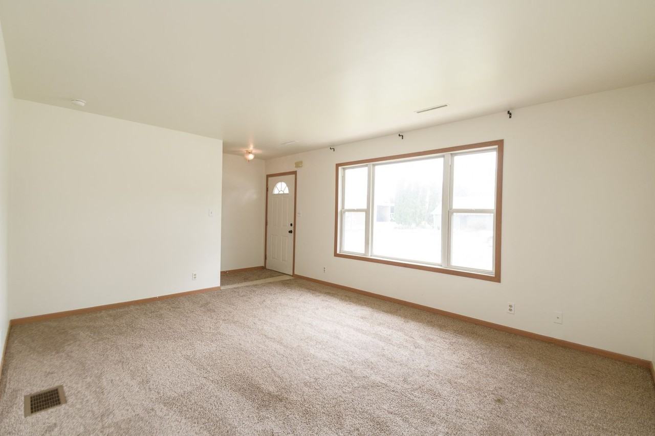 114 S 15th St - Photo 2 of 18