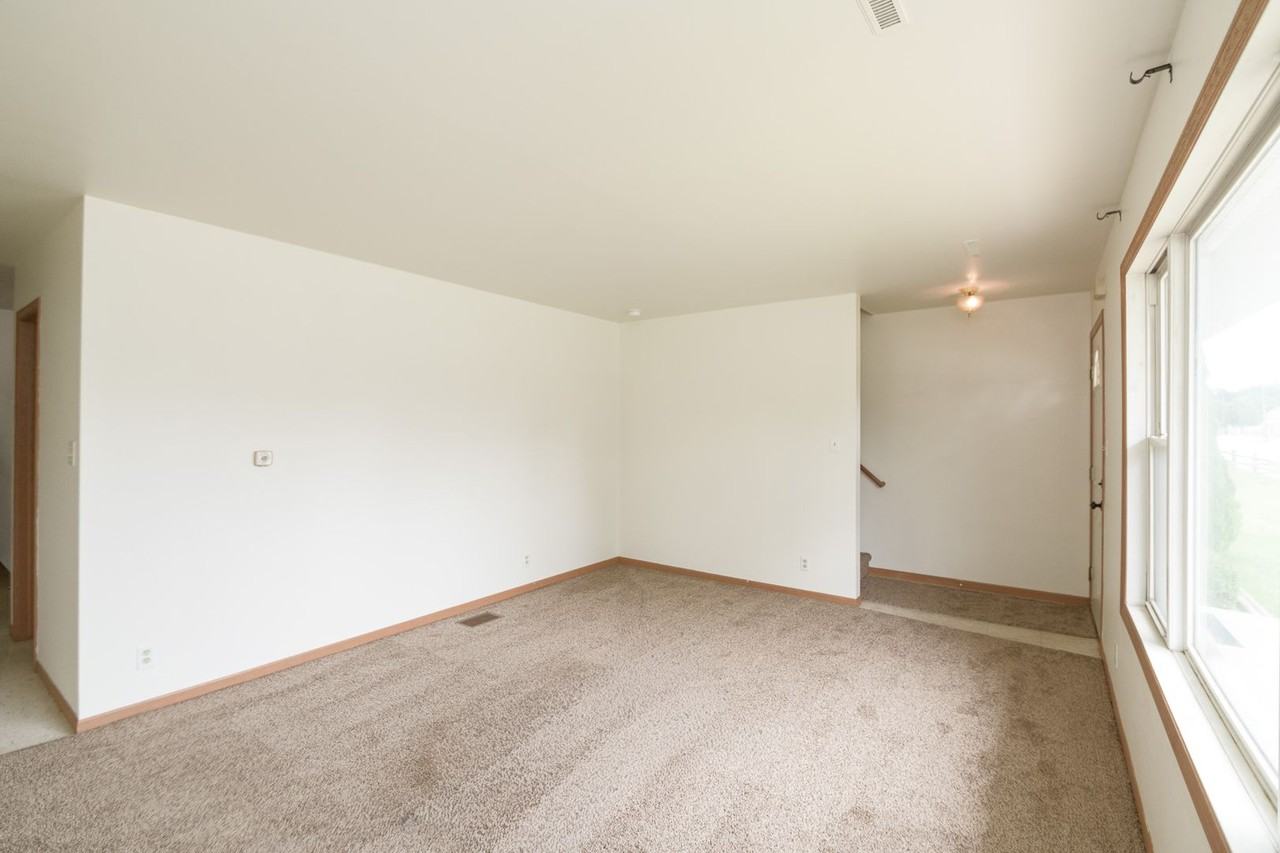 114 S 15th St - Photo 4 of 18