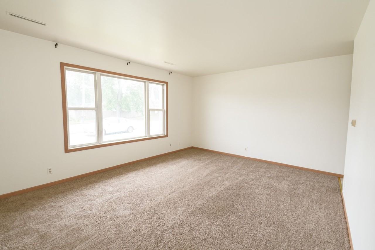 114 S 15th St - Photo 6 of 18