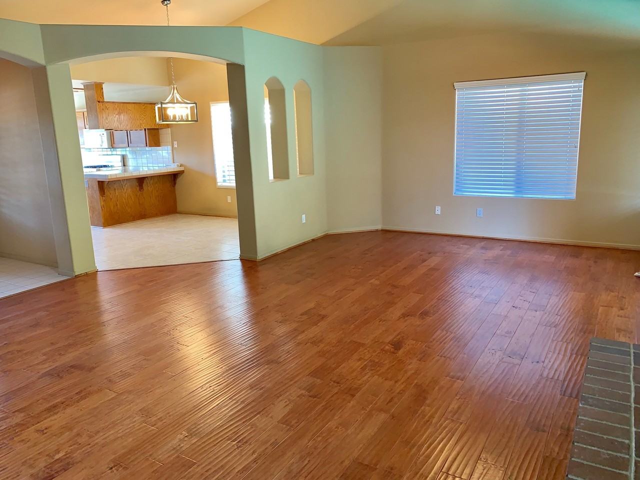 3558 W Escalon Ave - Photo 4 of 18