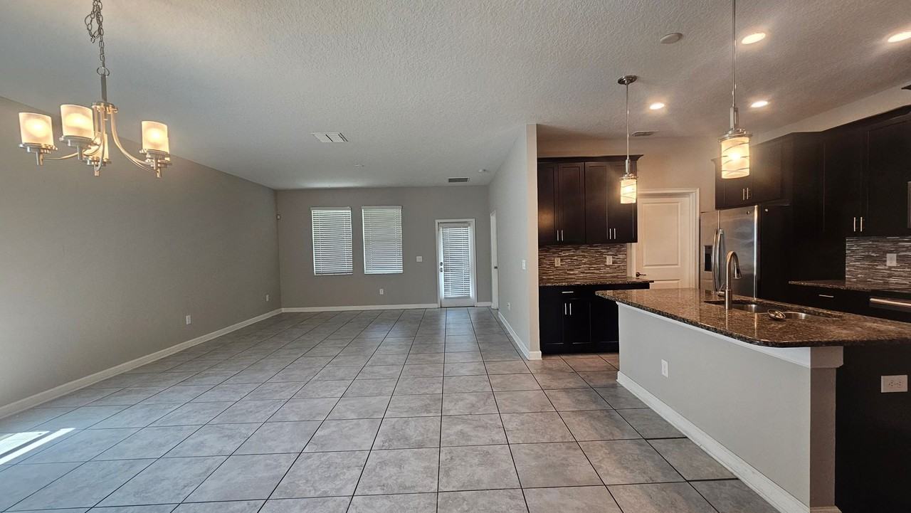 9713 Pecan Hickory Way - Photo 3 of 14