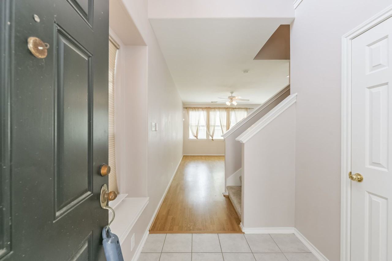 6326 Veranda Green Trl - Photo 4 of 34