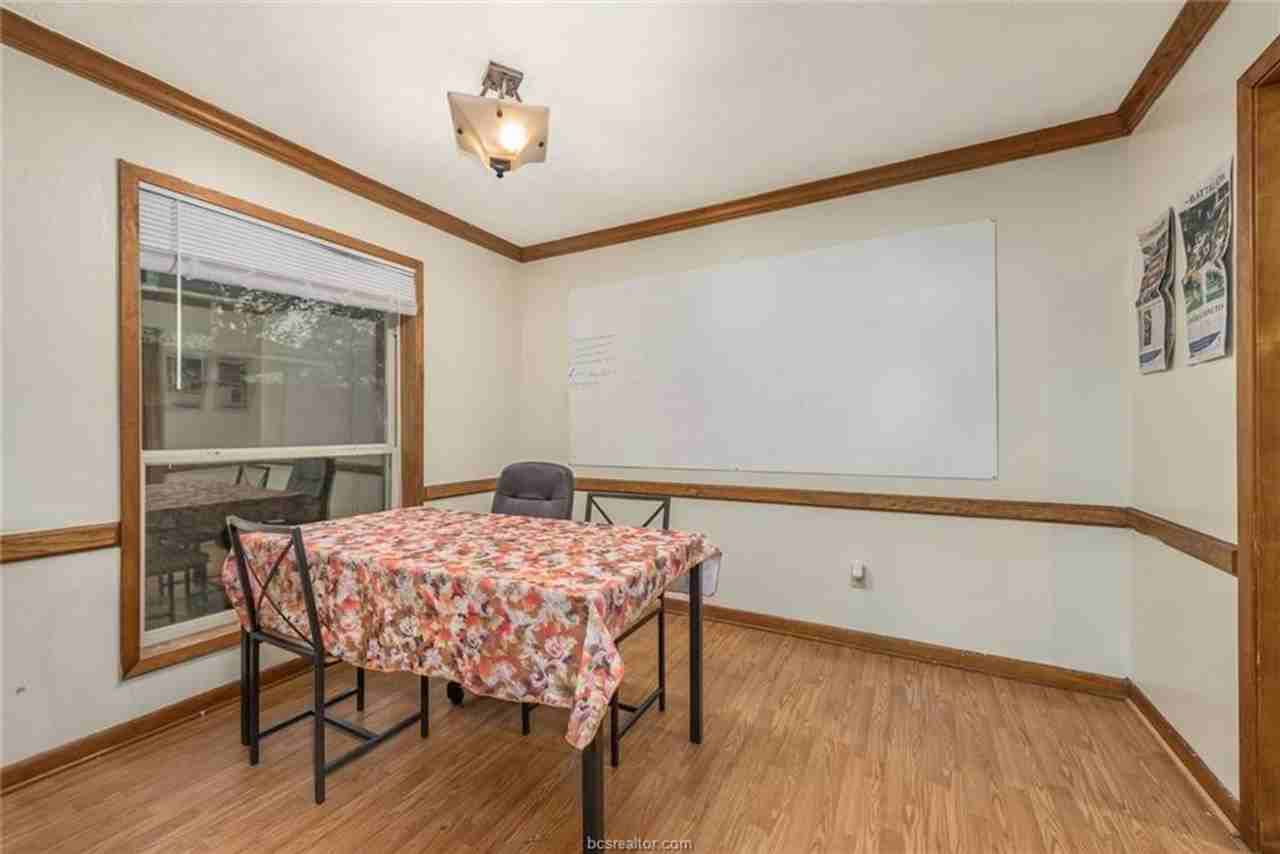 1203 Hardwood Ln - Photo 7 of 14