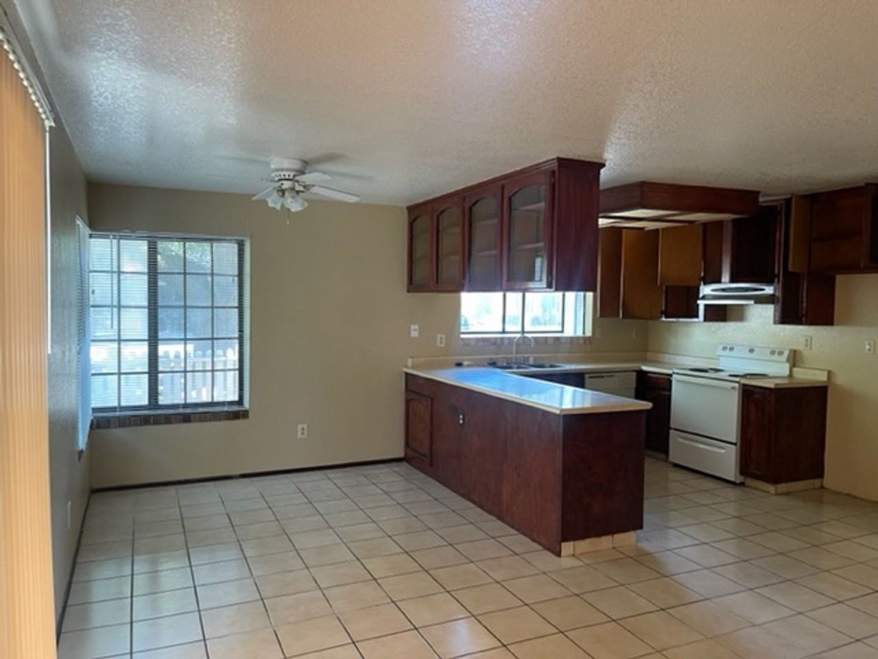 316 N Central Ave - Photo 6 of 25
