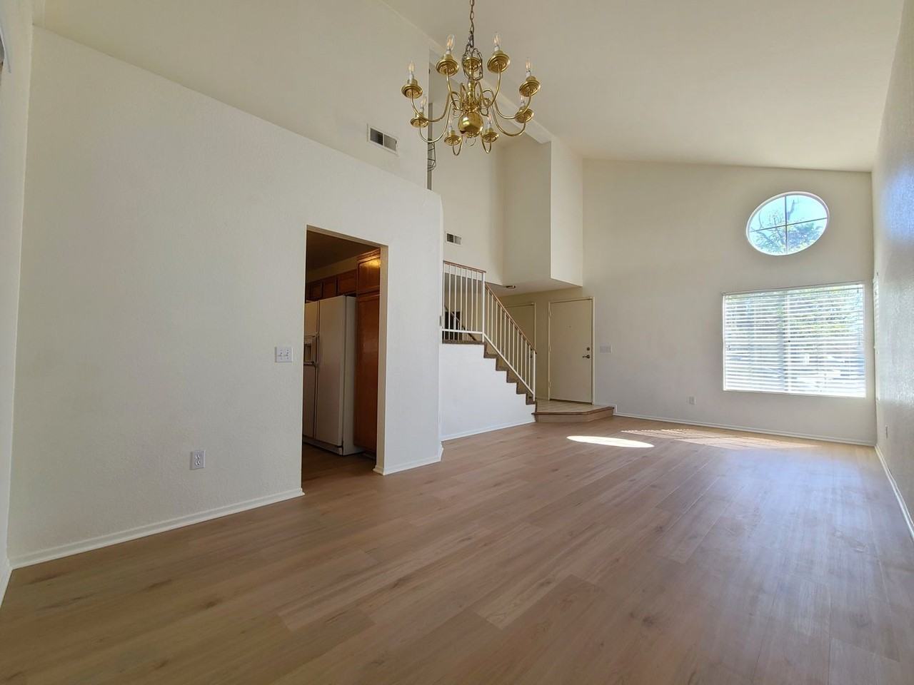 2476 Dublin Way - Photo 4 of 24