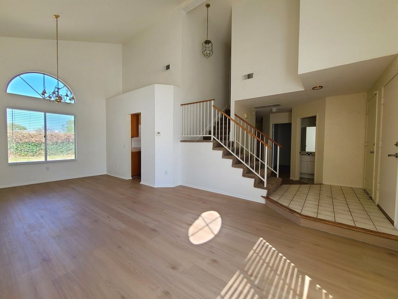 2476 Dublin Way - Photo 5 of 24