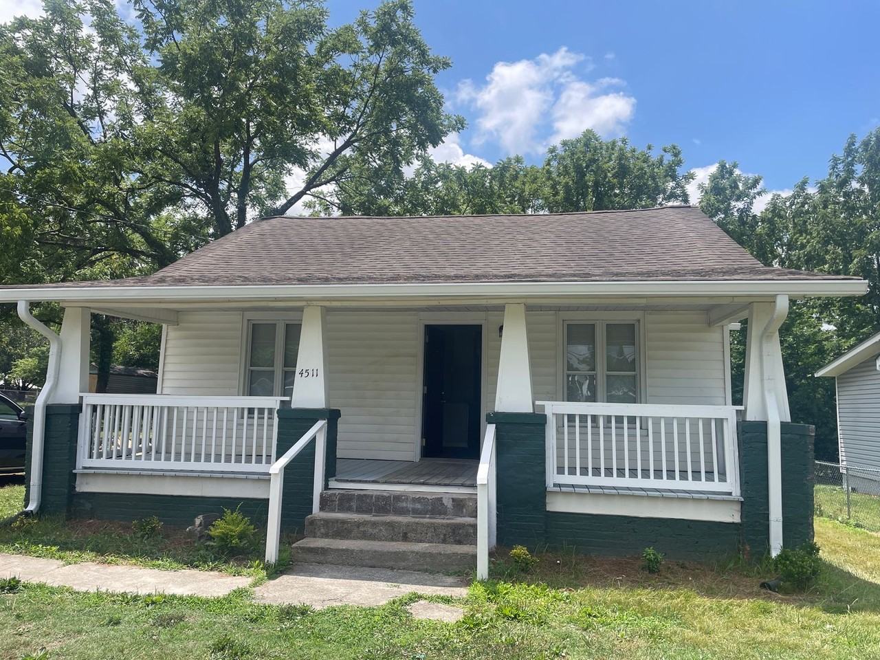 4511 Lansing Dr