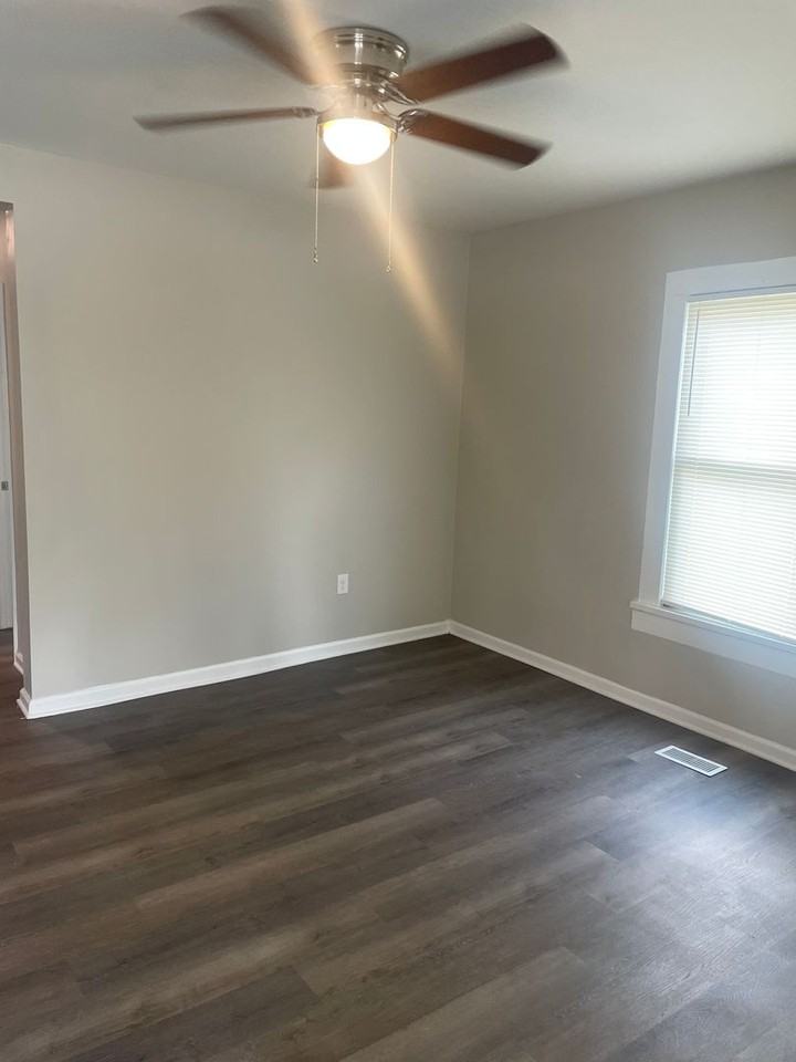 4511 Lansing Dr - Photo 2 of 10