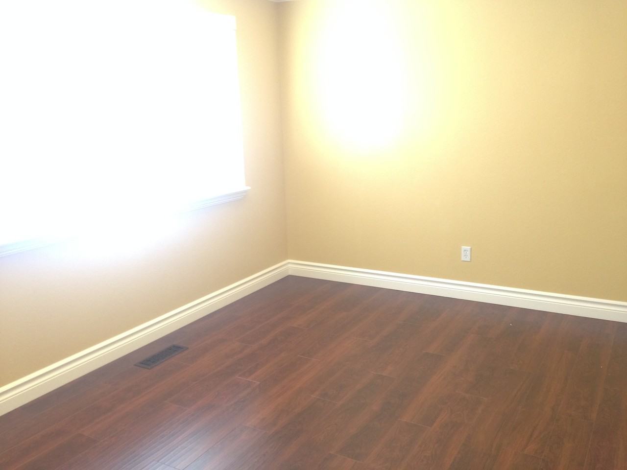 1639 E Saint Charles Pl - Photo 5 of 22