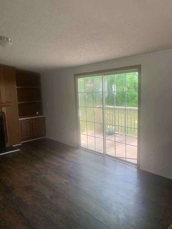 612 Broad St - Photo 5 of 12
