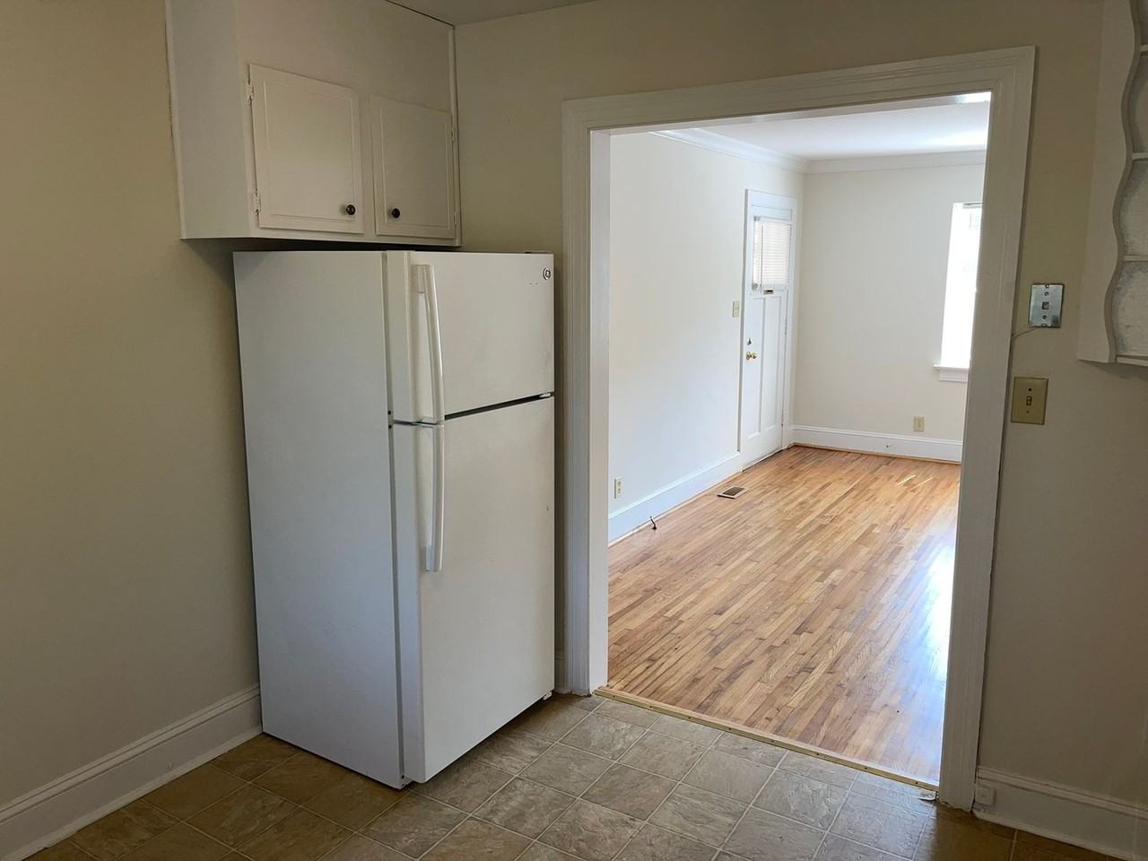 1308 S Kings Dr - Photo 4 of 10