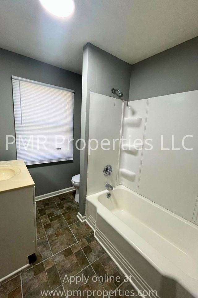 5616 N 28th Ave - Photo 7 of 10
