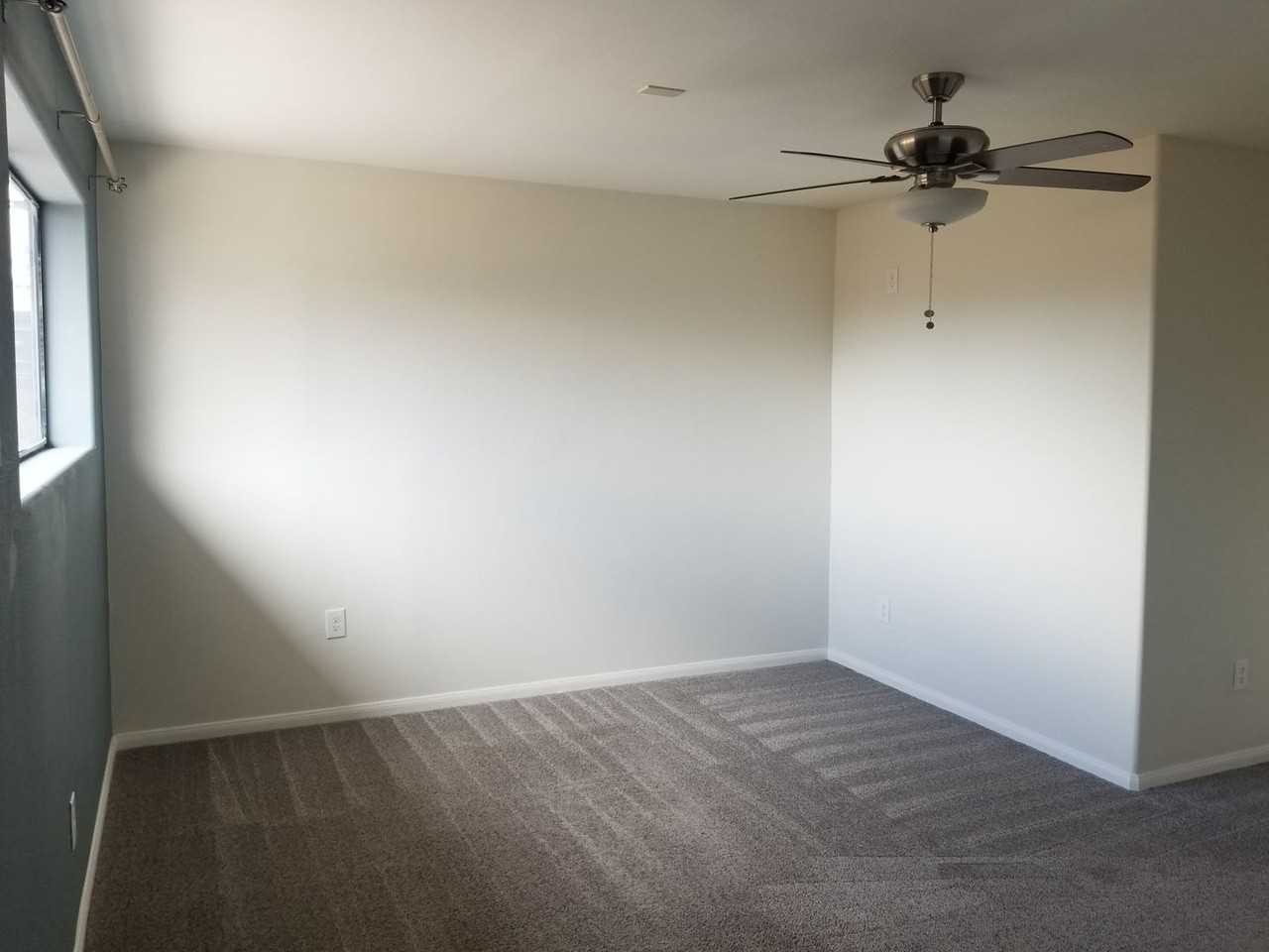 1276 Aurora Dr - Photo 6 of 13