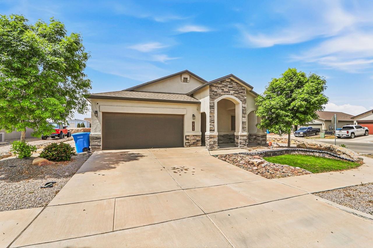 10155 Hueco Junction Rd - Photo 2 of 25