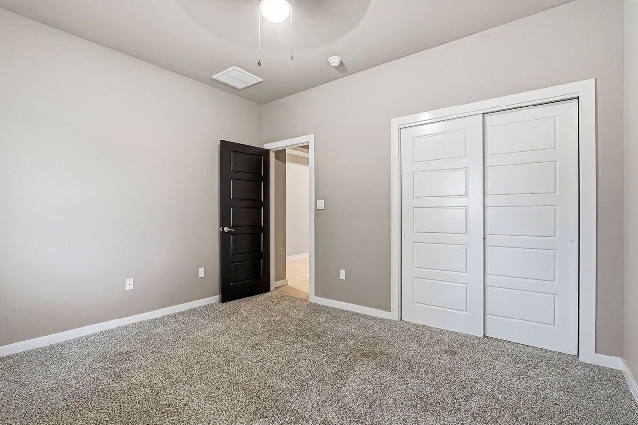 10155 Hueco Junction Rd - Photo 5 of 25