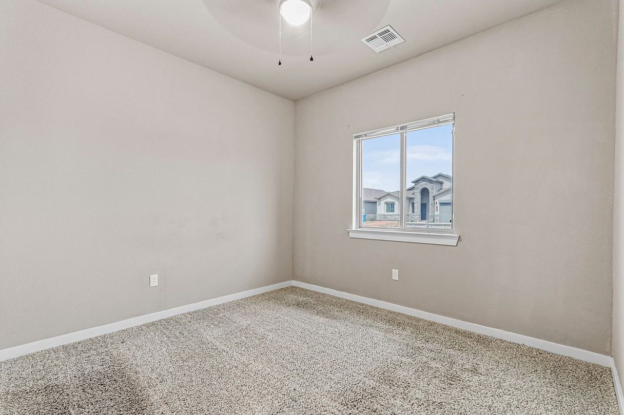 10155 Hueco Junction Rd - Photo 6 of 25