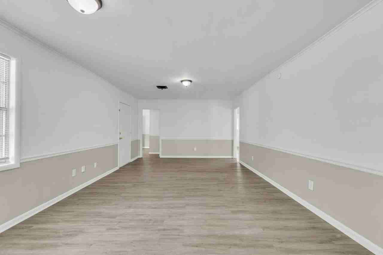 207 Hancock Dr - Photo 6 of 18