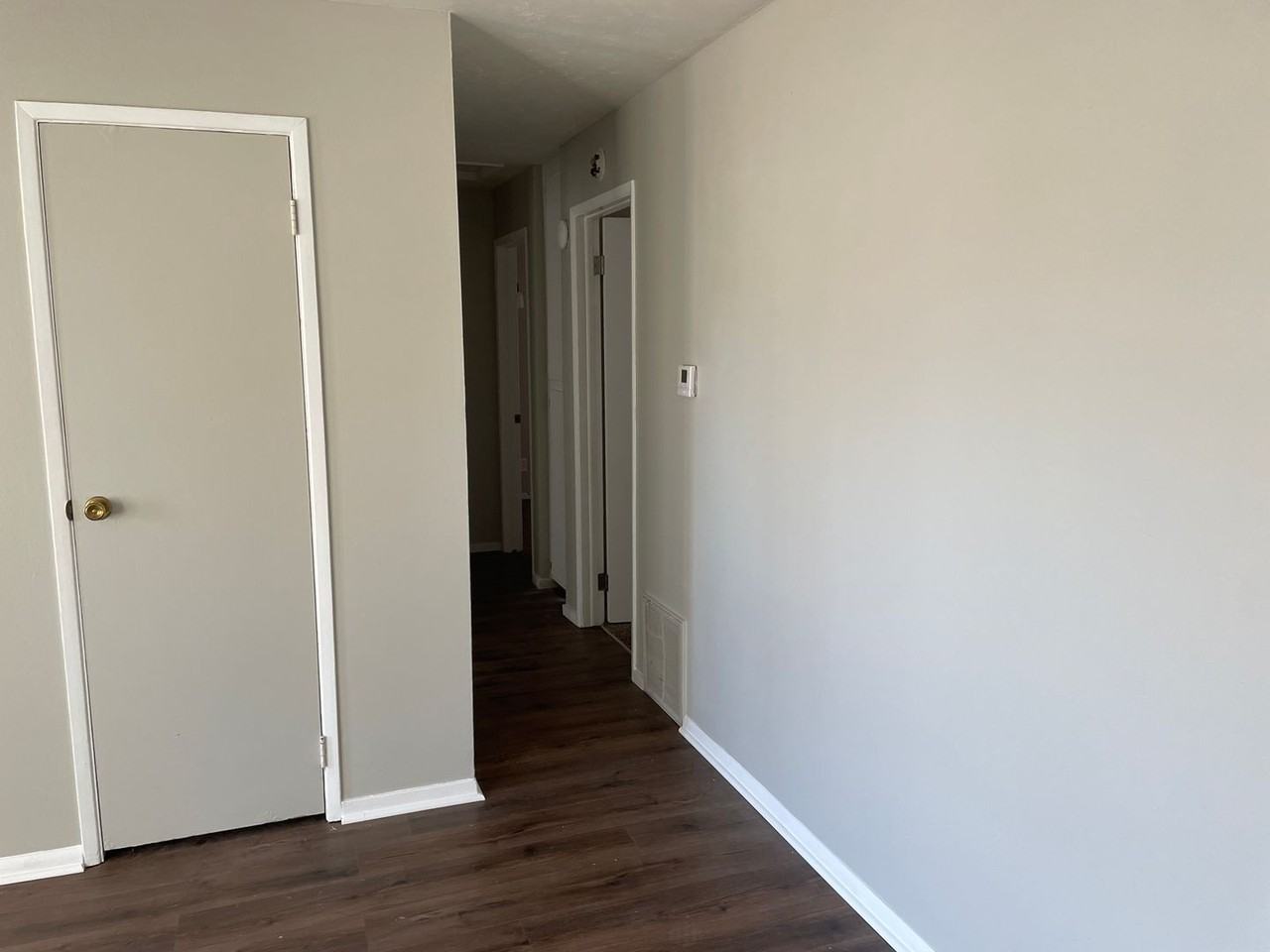 7504 Diane Ct - Photo 6 of 12