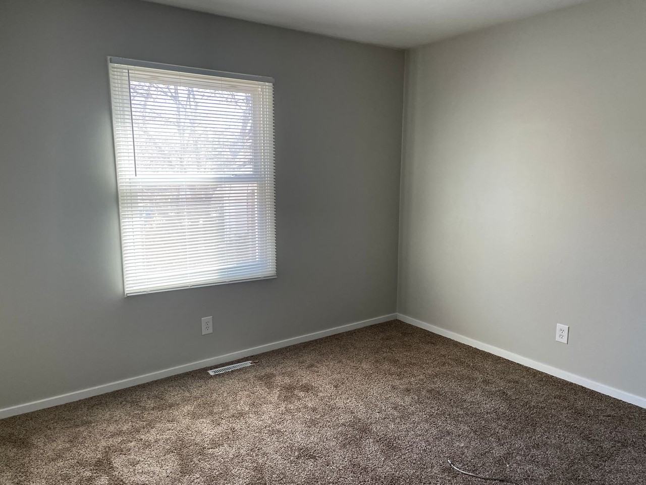 7504 Diane Ct - Photo 7 of 12