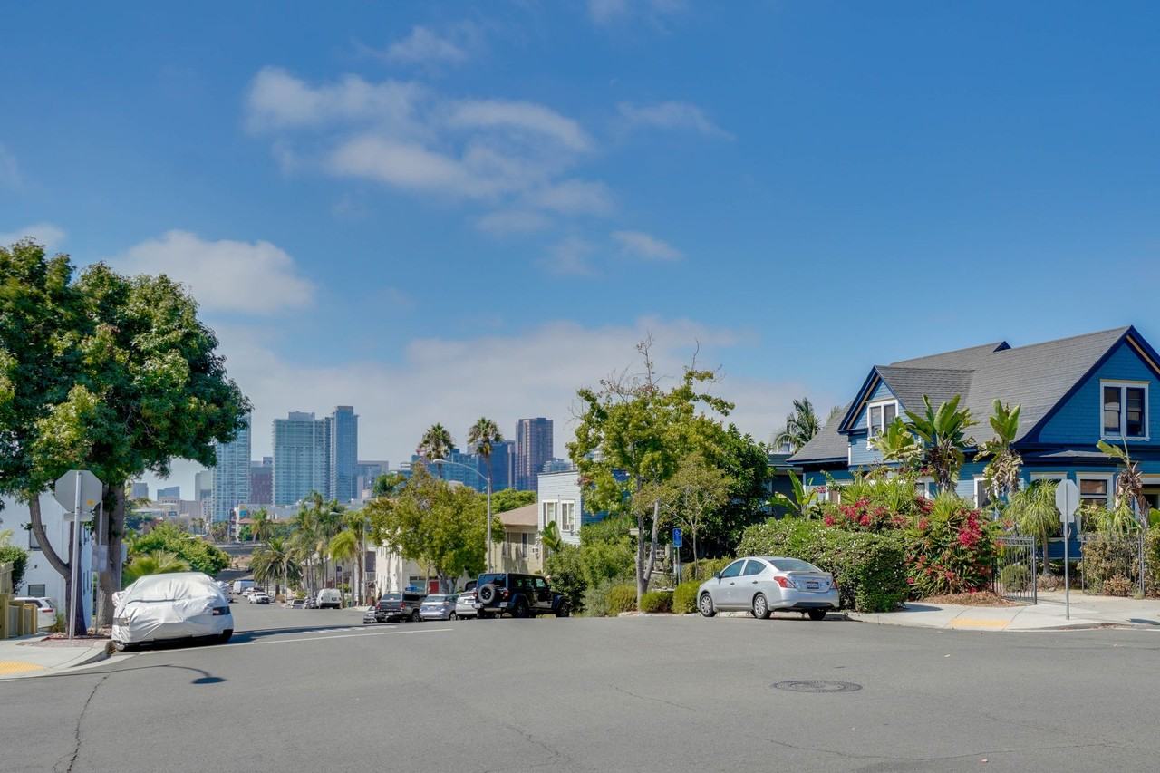 Golden View Apartments - Photo 6 of 35
