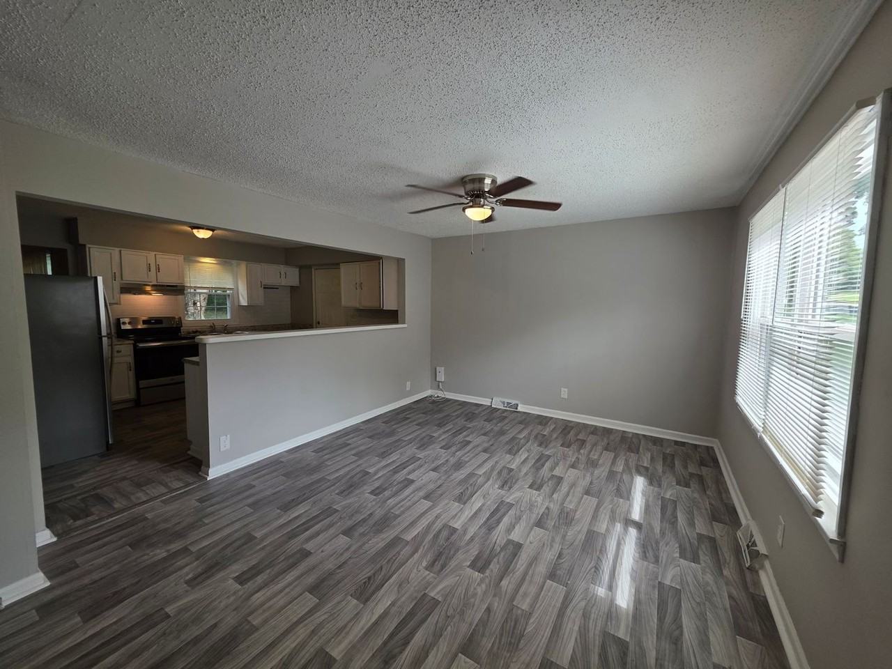 11306 Ditman Ave - Photo 2 of 18