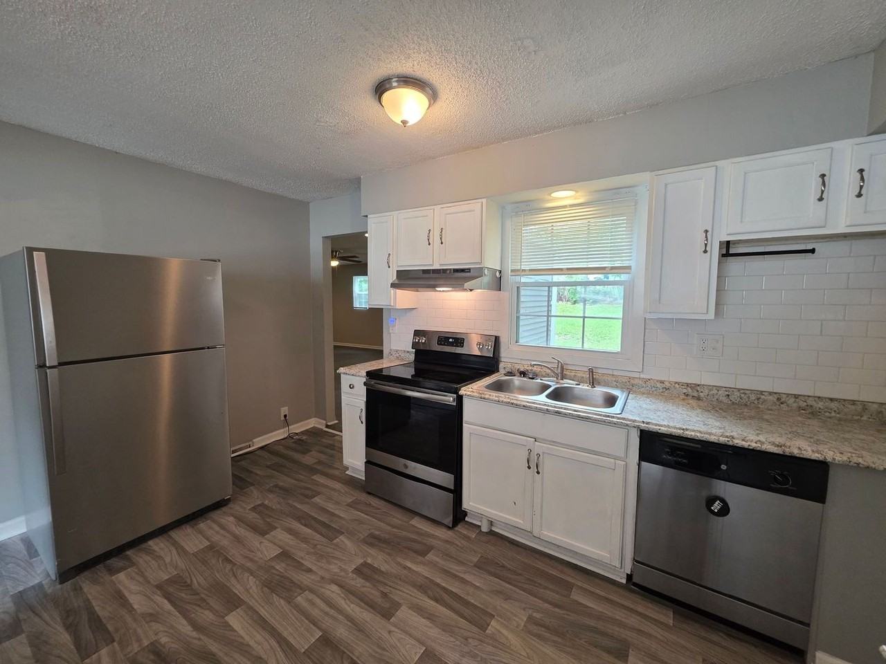 11306 Ditman Ave - Photo 4 of 18