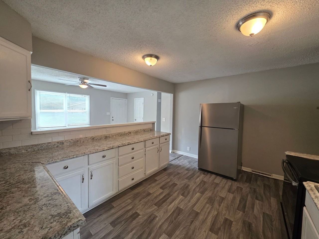 11306 Ditman Ave - Photo 5 of 18