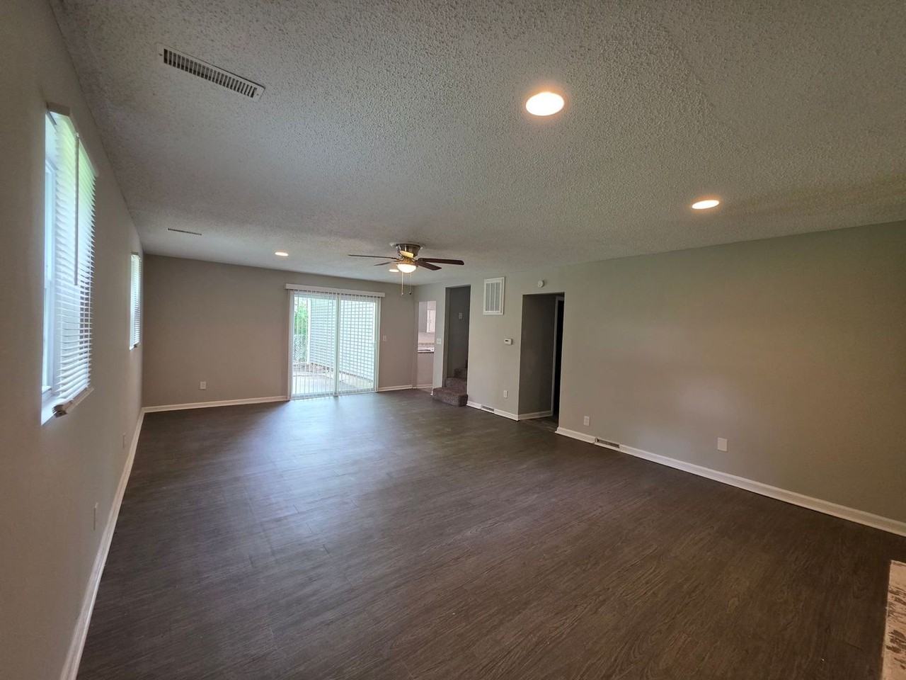 11306 Ditman Ave - Photo 7 of 18