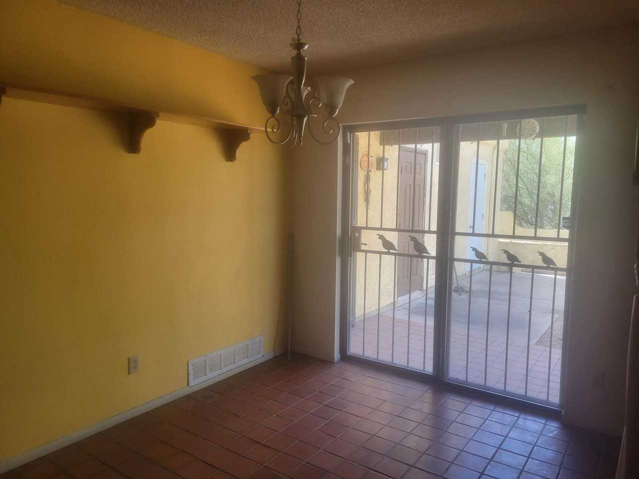 7562 N Calle Cordobesa - Photo 5 of 23