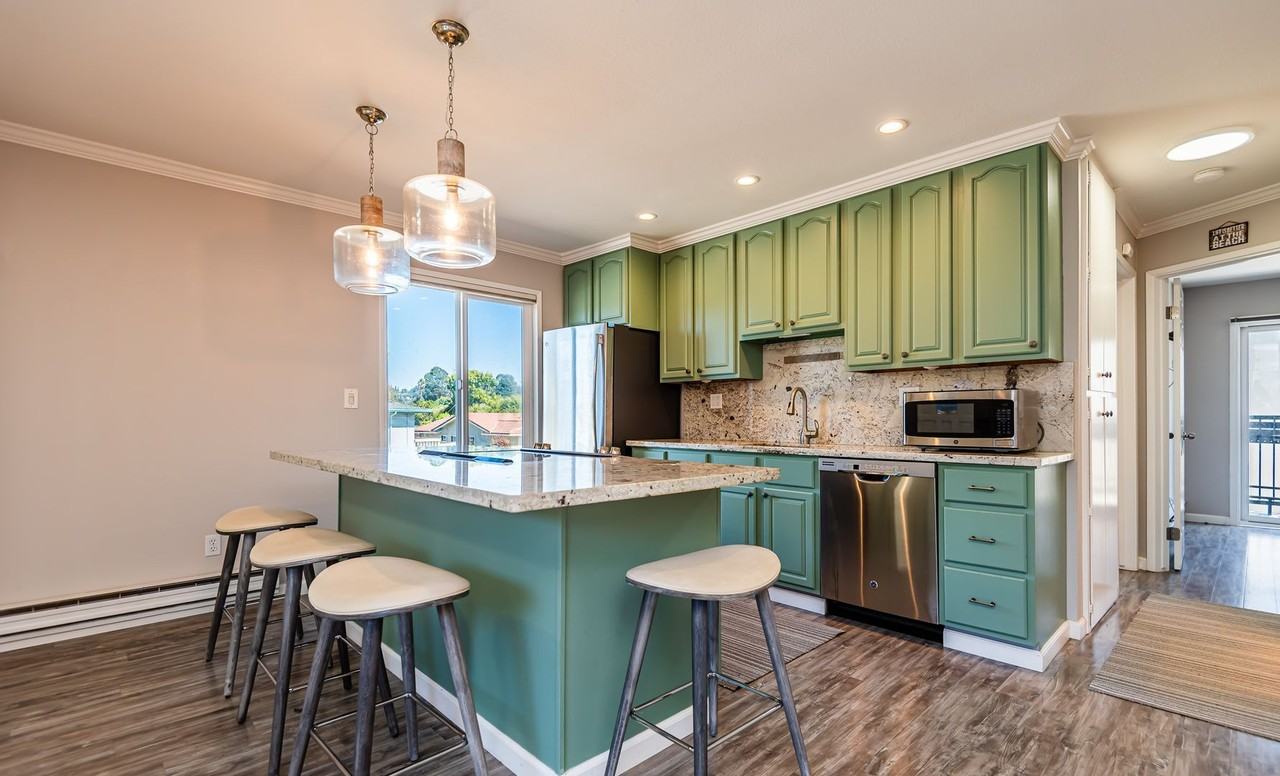815 Balboa Ave #201 - Photo 2 of 11