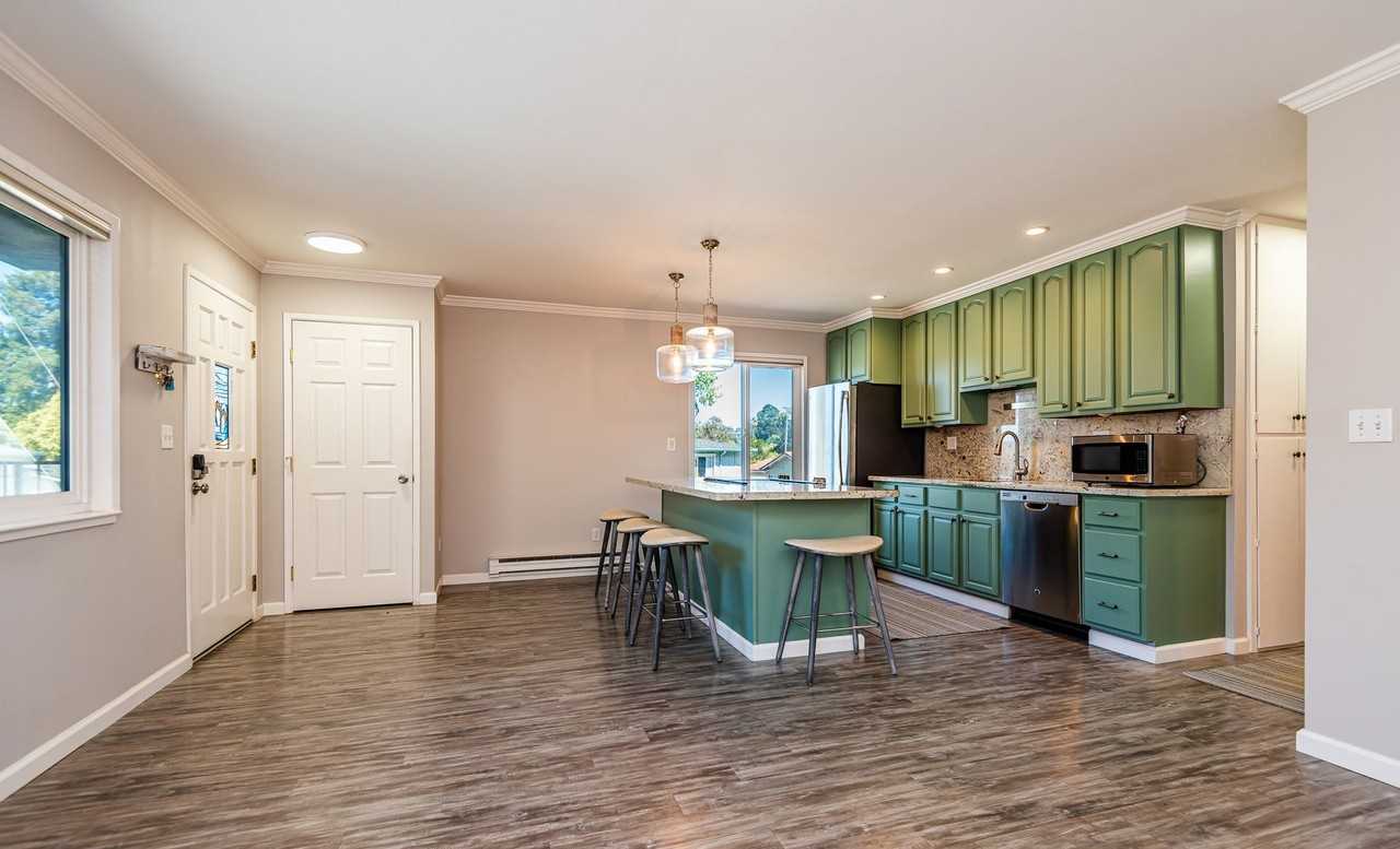 815 Balboa Ave #201 - Photo 4 of 11