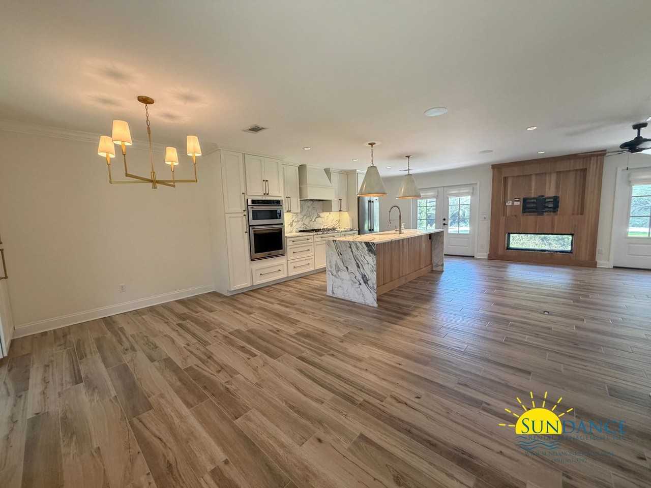 224 Yacht Club Dr Ne - Photo 4 of 27