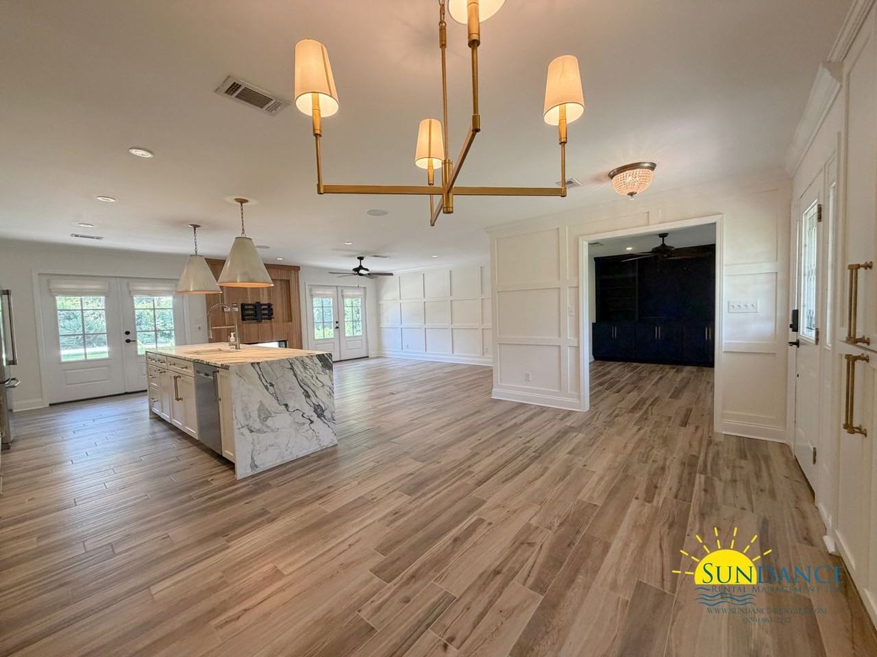 224 Yacht Club Dr Ne - Photo 5 of 27