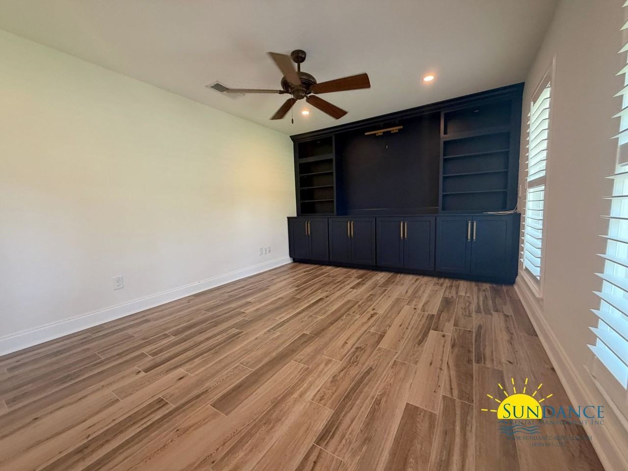 224 Yacht Club Dr Ne - Photo 6 of 27