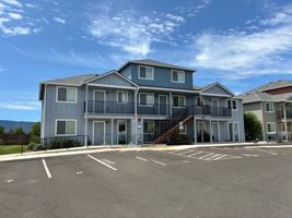 featured image of 1975 Skypark Dr