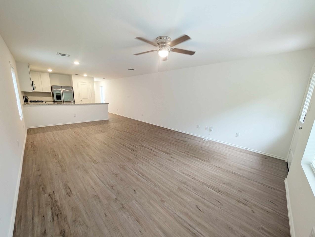 1939 Wolford Way - Photo 3 of 15