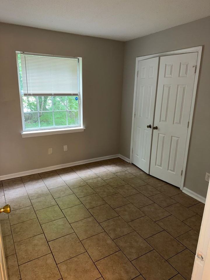 515 Mystic Dr - Photo 4 of 5