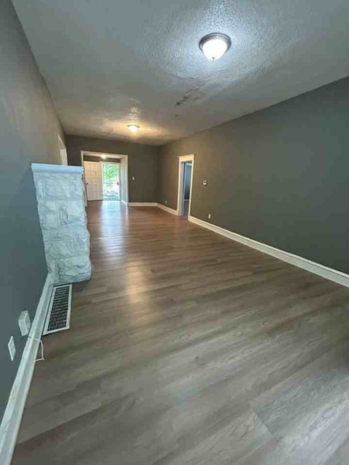 1706 S Arlington Ave - Photo 2 of 20