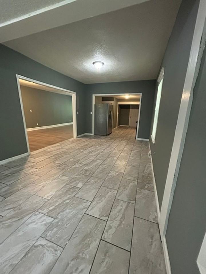 1706 S Arlington Ave - Photo 5 of 20