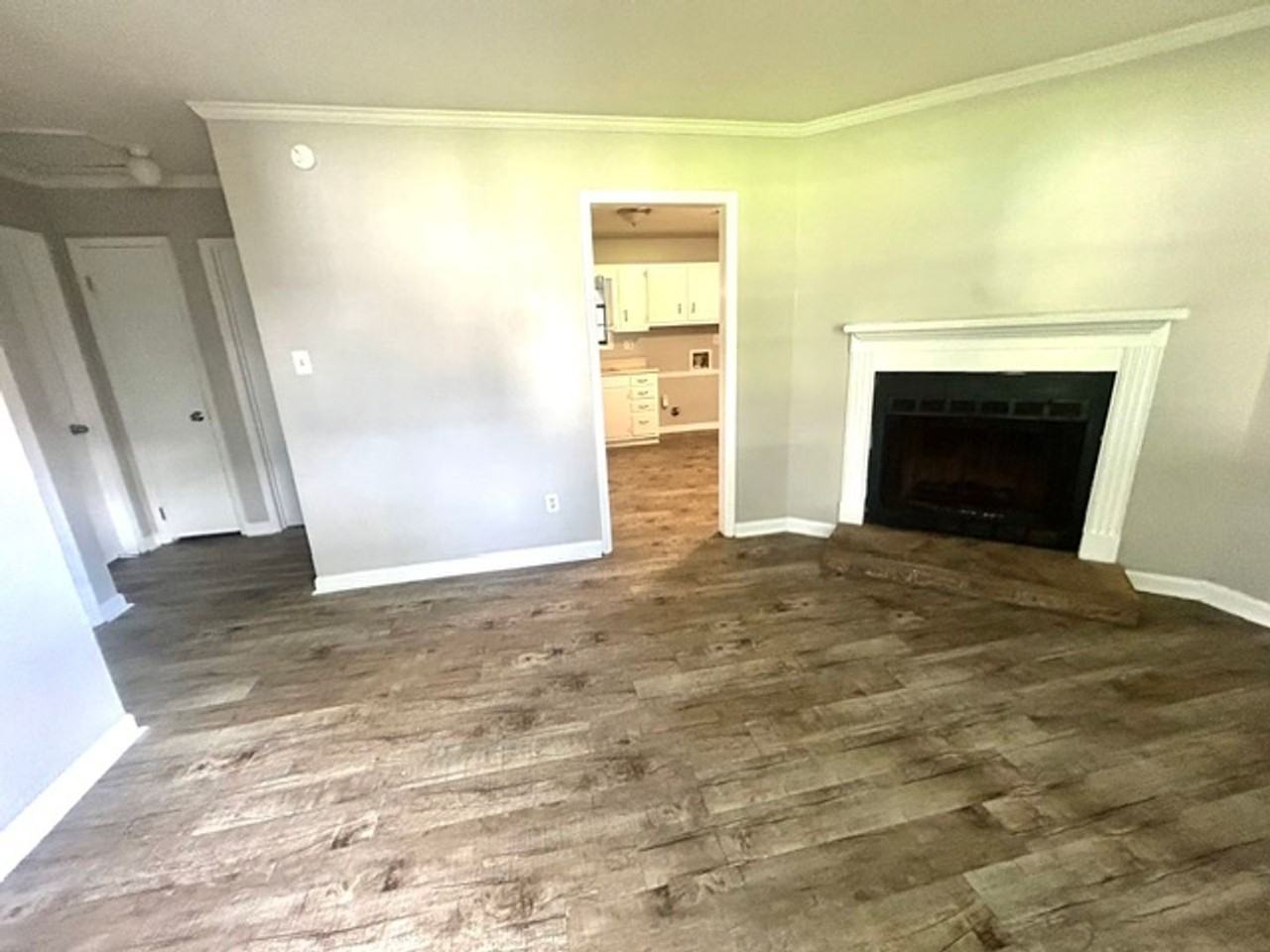 1216 1/2 Stevens Ave Ne - Photo 2 of 9
