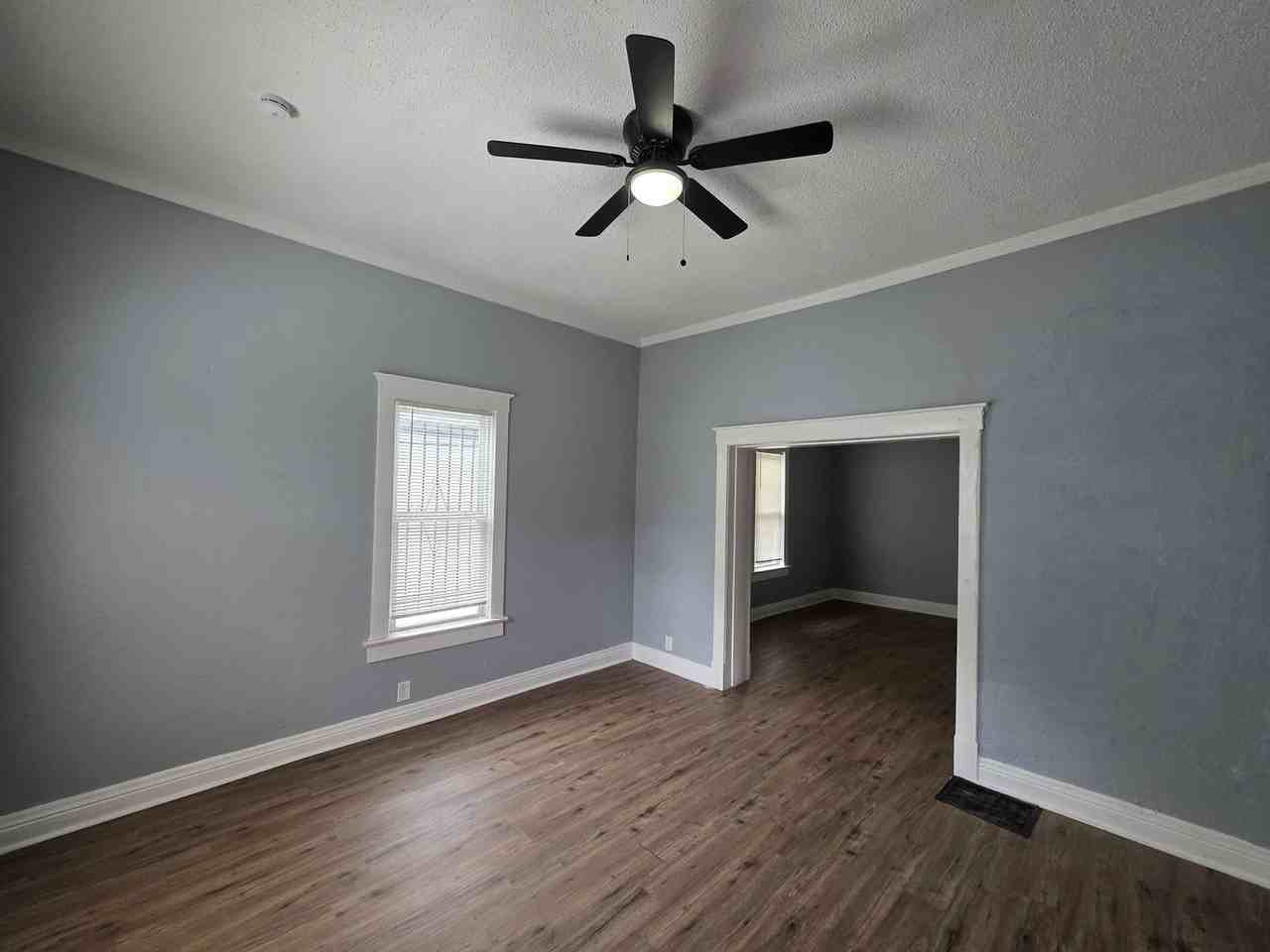 2534 Norton Ave - Photo 2 of 16