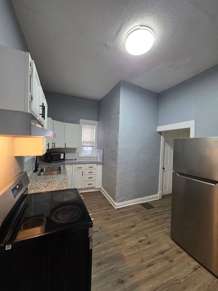 2534 Norton Ave - Photo 5 of 16