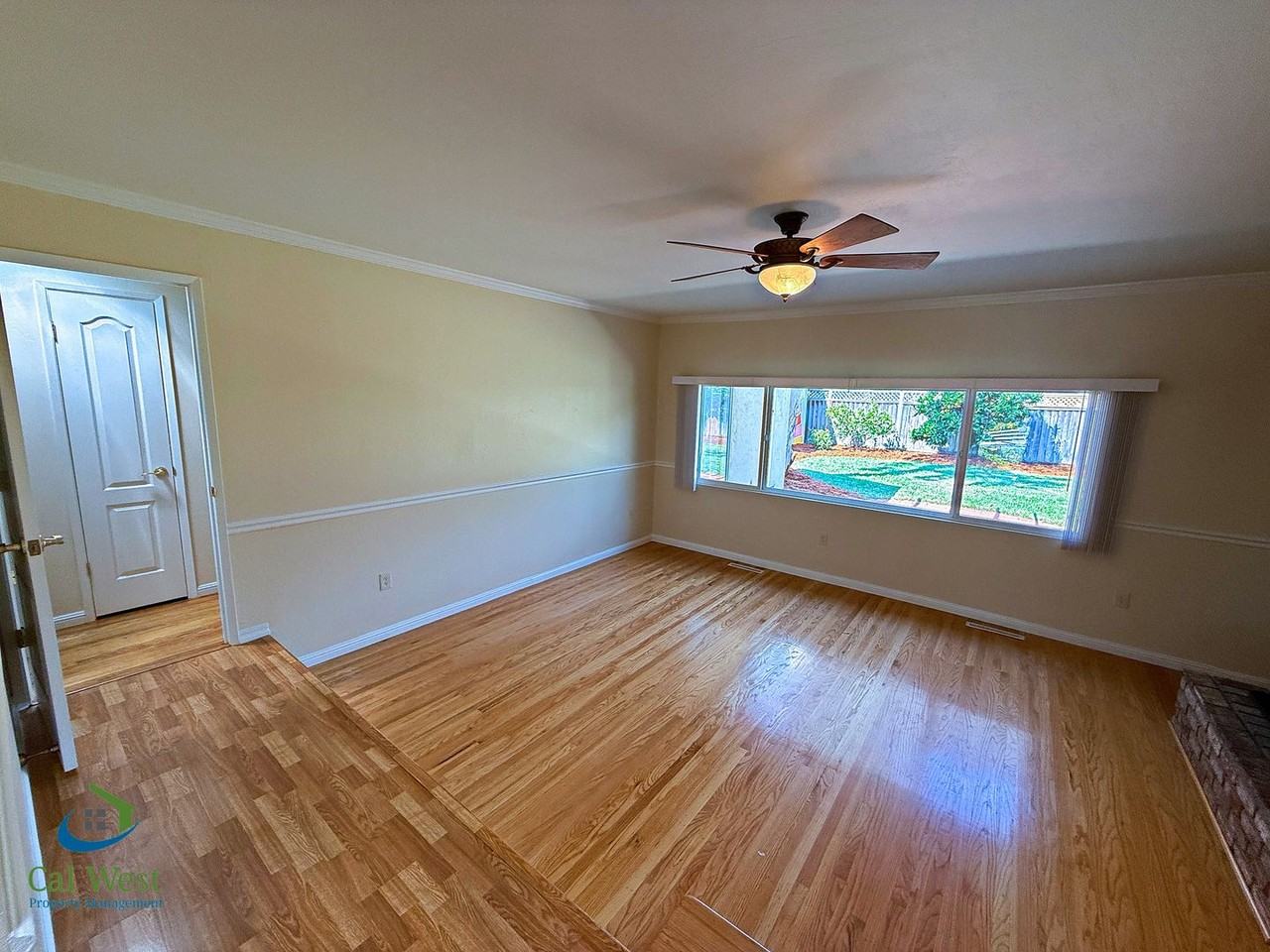 5331 Rimwood Dr - Photo 5 of 48