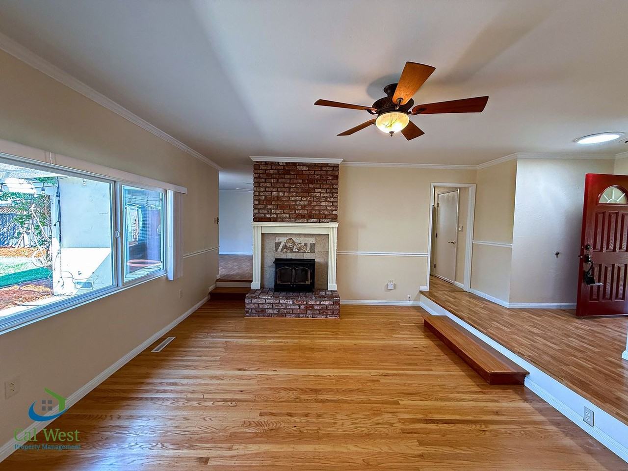 5331 Rimwood Dr - Photo 7 of 48
