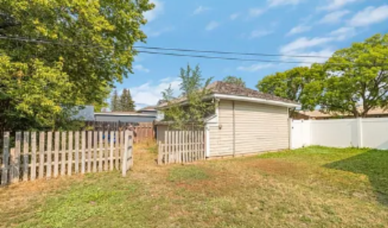 521 N Shilling Ave - Photo 3 of 25