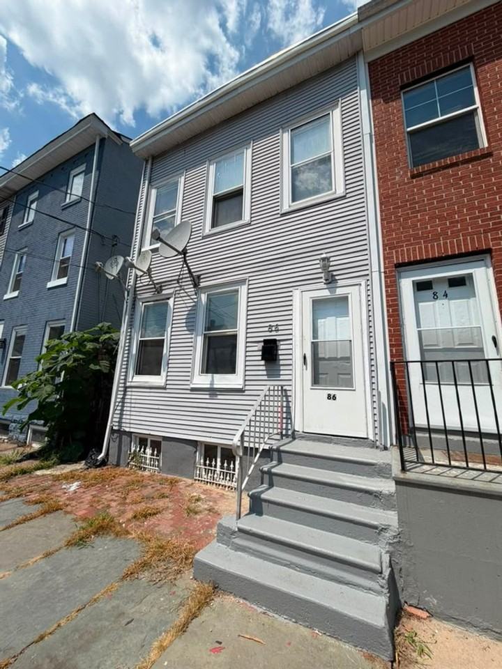 86 Spring St