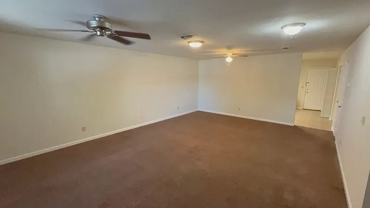 241 Pheasant Run Dr - Photo 2 of 11