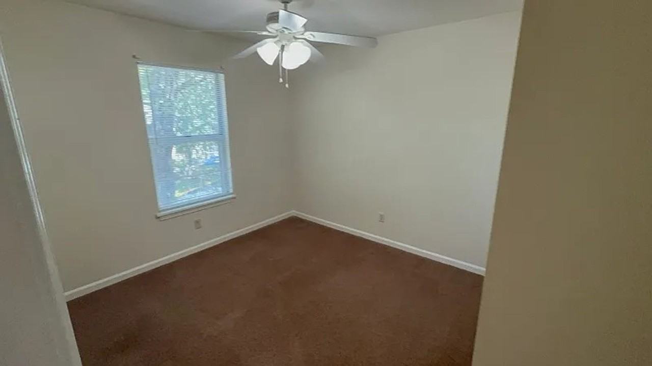 241 Pheasant Run Dr - Photo 6 of 11