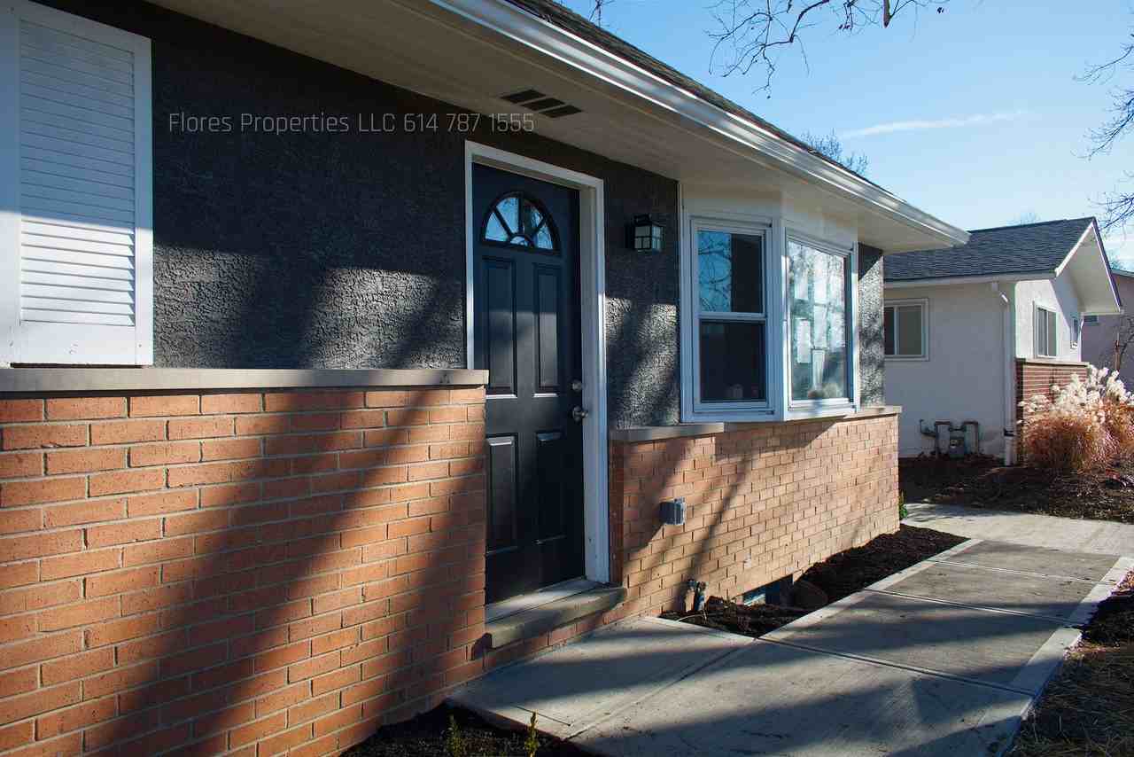 3762 Beulah Rd - Photo 2 of 38